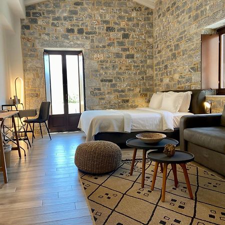 Manifest Boutique Hotel Итилон Экстерьер фото